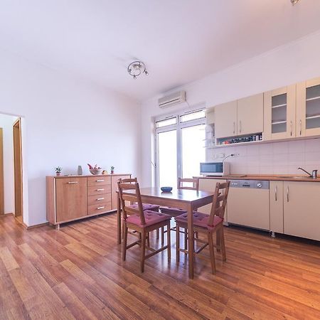 Apartment Kruna Center พอดโกริกา ภายนอก รูปภาพ
