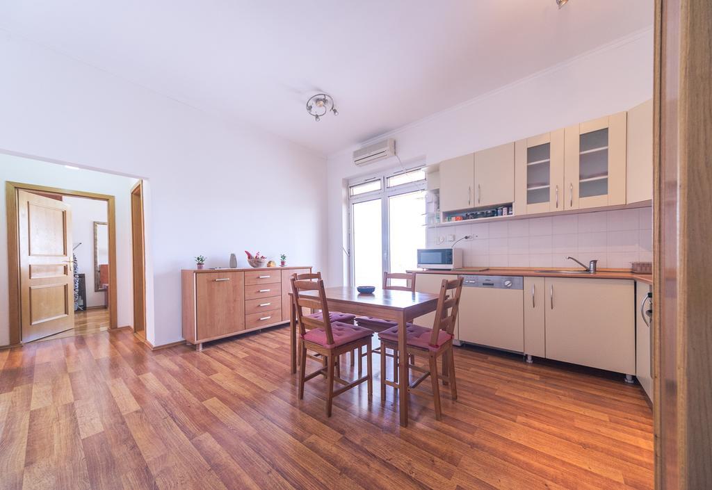 Apartment Kruna Center พอดโกริกา ภายนอก รูปภาพ